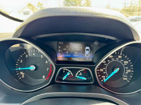 Used 2017 Ford Escape SE image 9