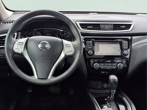 Used 2015 Nissan Rogue SL w/ SL Premium Package image 4
