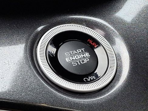 Used 2023 Jeep Grand Cherokee Altitude image 23