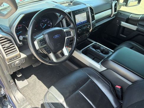 Used 2020 Ford F250 Lariat w/ Lariat Value Package AWD/4WD image 4