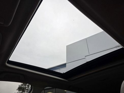 Used 2020 Subaru Forester Premium image 24