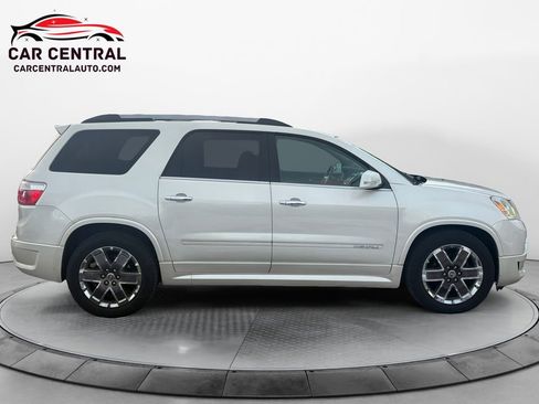 Used 2011 GMC Acadia Denali image 6
