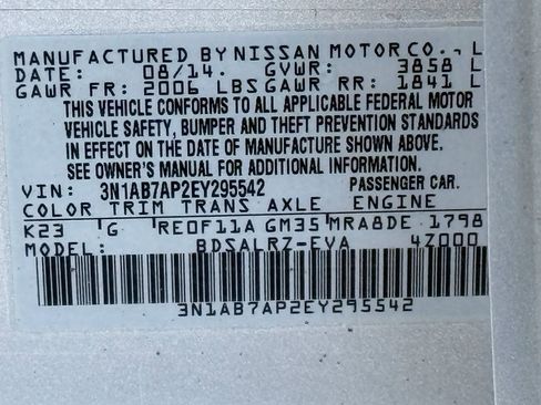 Used 2014 Nissan Sentra SR w/ SR Driver Package FWD image 31