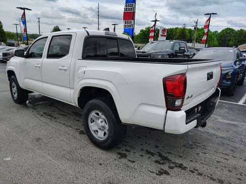Used 2023 Toyota Tacoma SR AWD/4WD image 6