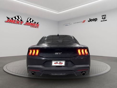 Used 2025 Ford Mustang GT Premium image 8