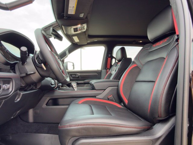 Used 2027 RAM 1500 4x4 Crew Cab image 17