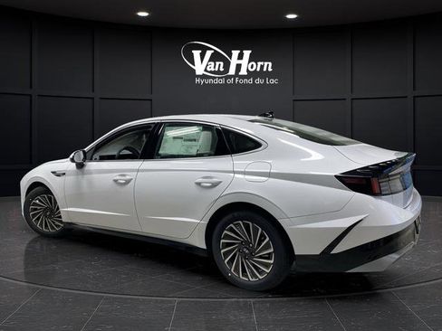 New 2025 Hyundai Sonata SEL image 3