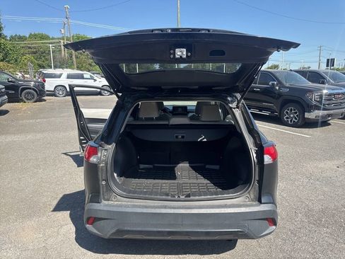 Used 2022 Toyota Corolla Cross LE FWD image 15