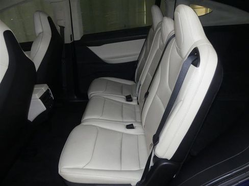 Used 2018 Tesla Model X 100D AWD/4WD image 23