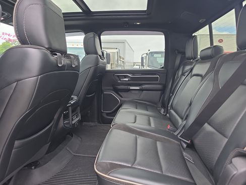 Used 2022 RAM 1500 Laramie AWD/4WD image 16