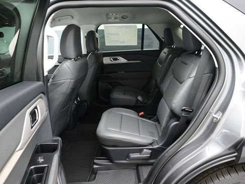New 2026 Ford Explorer Active w/ Active Comfort Package image 14