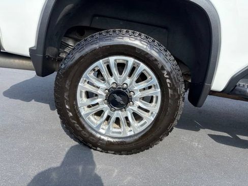 Used 2020 Chevrolet Silverado 2500 High Country w/ Z71 Off-Road Package AWD/4WD image 7