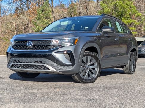 Used 2024 Volkswagen Taos S image 4