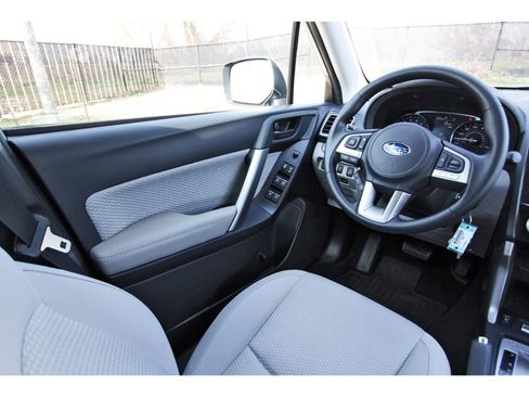 Used 2018 Subaru Forester 2.5i Premium image 8