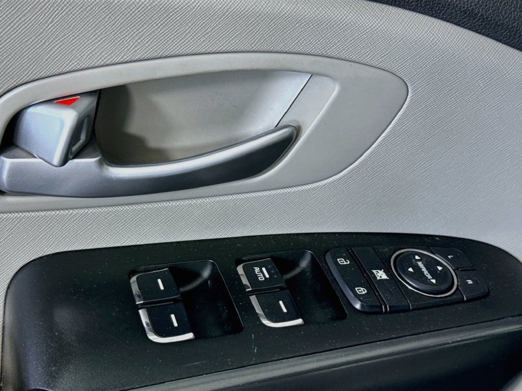 Used 2018 Kia Sedona L FWD image 22