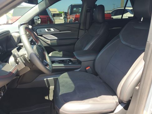 Used 2025 Ford Explorer ST w/ Sun And Sound Package AWD/4WD image 20