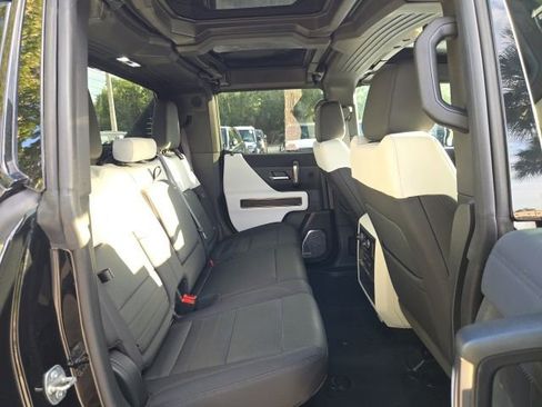 Used 2025 GMC Hummer EV 3X AWD/4WD image 9