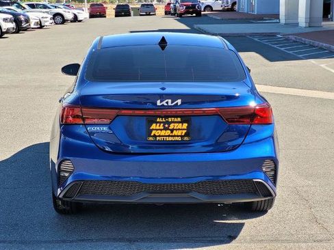Used 2023 Kia Forte LXS FWD image 5