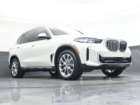 Certified 2026 BMW X5 xDrive40i w/ Premium Package AWD/4WD image 36