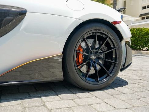 Used 2019 McLaren 600LT RWD image 51