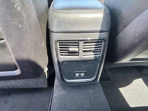 Used 2022 Chrysler 300 S RWD image 10