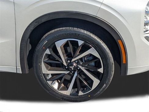 Used 2022 Mitsubishi Outlander SEL image 10