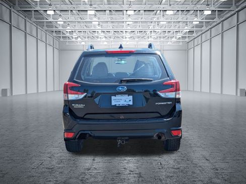 Used 2019 Subaru Forester Premium w/ Alloy Wheel Package AWD/4WD image 4