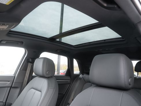 New 2025 Audi Q3 2.0T Premium image 27