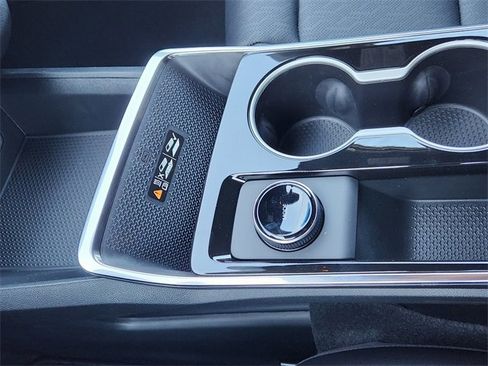 New 2026 Chevrolet Equinox LT w/ Convenience Package II image 21