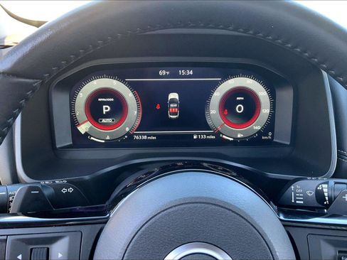 Used 2023 Nissan Rogue Platinum w/ Platinum Premium Package image 19