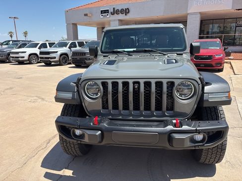 Used 2020 Jeep Gladiator Rubicon w/ Uconnect 4C Nav & Sound Group image 2