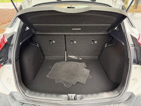 Used 2019 Nissan Kicks SV FWD image 28