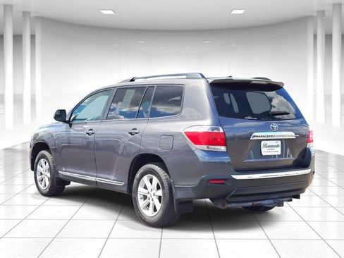 Used 2013 Toyota Highlander FWD image 3