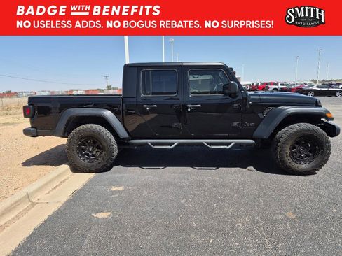 Used 2023 Jeep Gladiator Sport AWD/4WD image 3