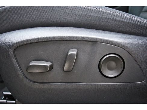 Used 2024 Chevrolet Traverse LT w/ Midnight/Sport Edition FWD image 30