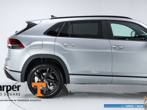 Used 2025 Volkswagen Atlas Cross Sport SEL R-Line AWD/4WD image 11