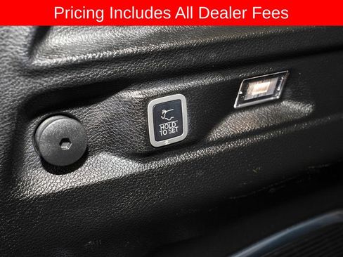 Used 2022 Jeep Grand Cherokee L Limited AWD/4WD image 6