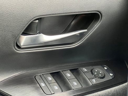 New 2026 Nissan Kicks SV image 12