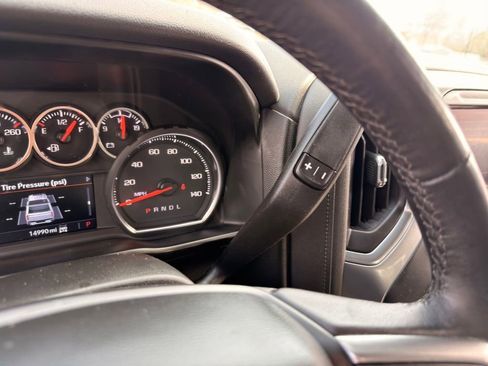 Used 2022 Chevrolet Silverado 1500 RST w/ Safety Package image 39