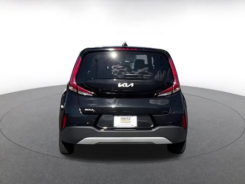 Used 2025 Kia Soul LX w/ LX Technology Package FWD image 10