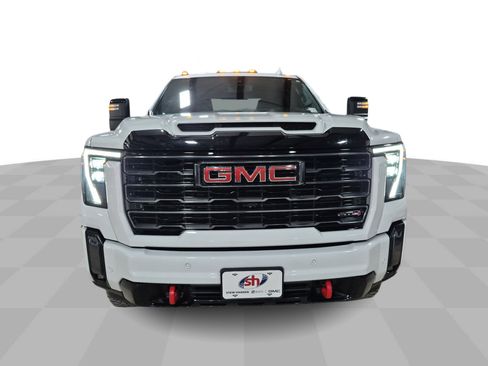 Used 2024 GMC Sierra 2500 AT4 w/ AT4 Preferred Package image 3