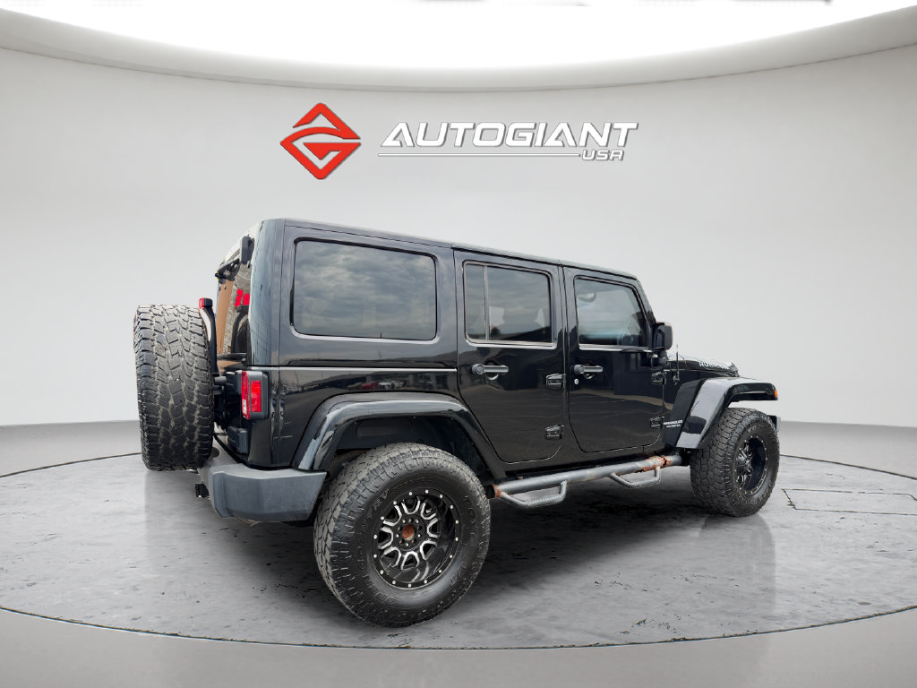 Used 2012 Jeep Wrangler Unlimited Rubicon w/ Dual Top Group AWD/4WD image 9