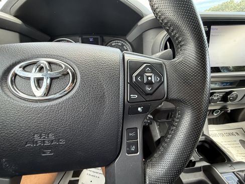 Used 2021 Toyota Tacoma TRD Off-Road image 20