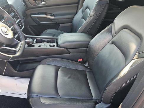 Used 2022 Nissan Pathfinder SL w/ SL Premium Package image 10