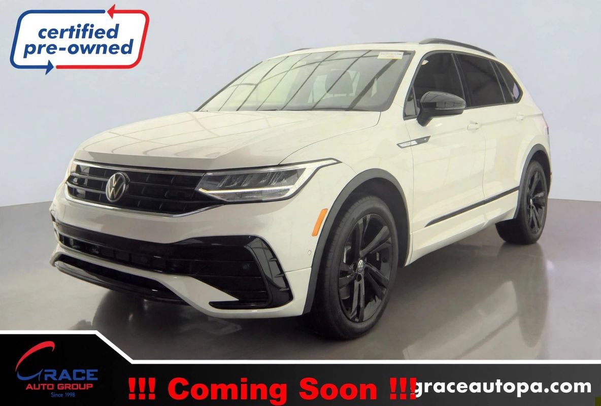 Used 2023 Volkswagen Tiguan SE R-Line AWD/4WD image 1