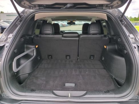 Used 2017 Jeep Cherokee High Altitude AWD/4WD image 16