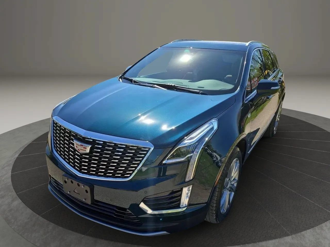 Used 2025 Cadillac XT5 Premium Luxury w/ LPO, Floor Liner Package AWD/4WD image 1
