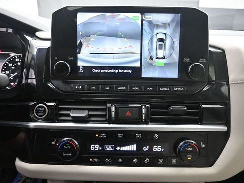 Used 2023 Nissan Pathfinder SL w/ SL Premium Package FWD image 12