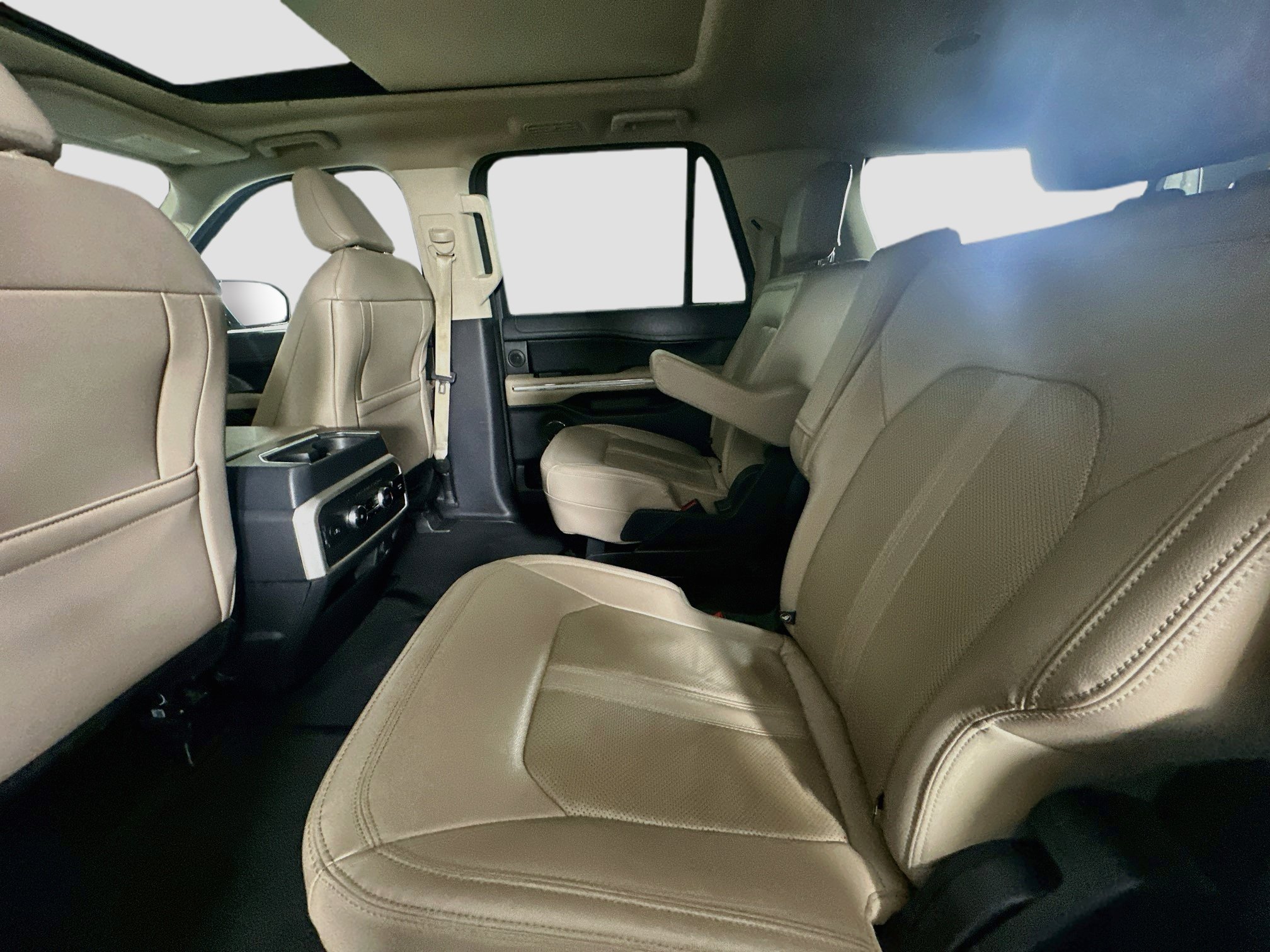 Used 2024 Ford Expedition Max Limited RWD image 28