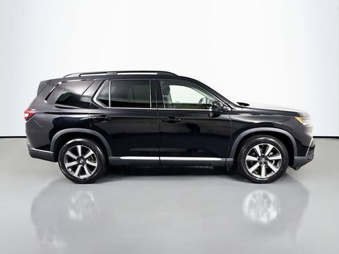 Used 2023 Honda Pilot Touring image 8